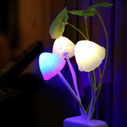 Enchanted Forest™ Color-Changing LED Mushroom Light – Smart Dusk-to-Dawn Sensor Night Light