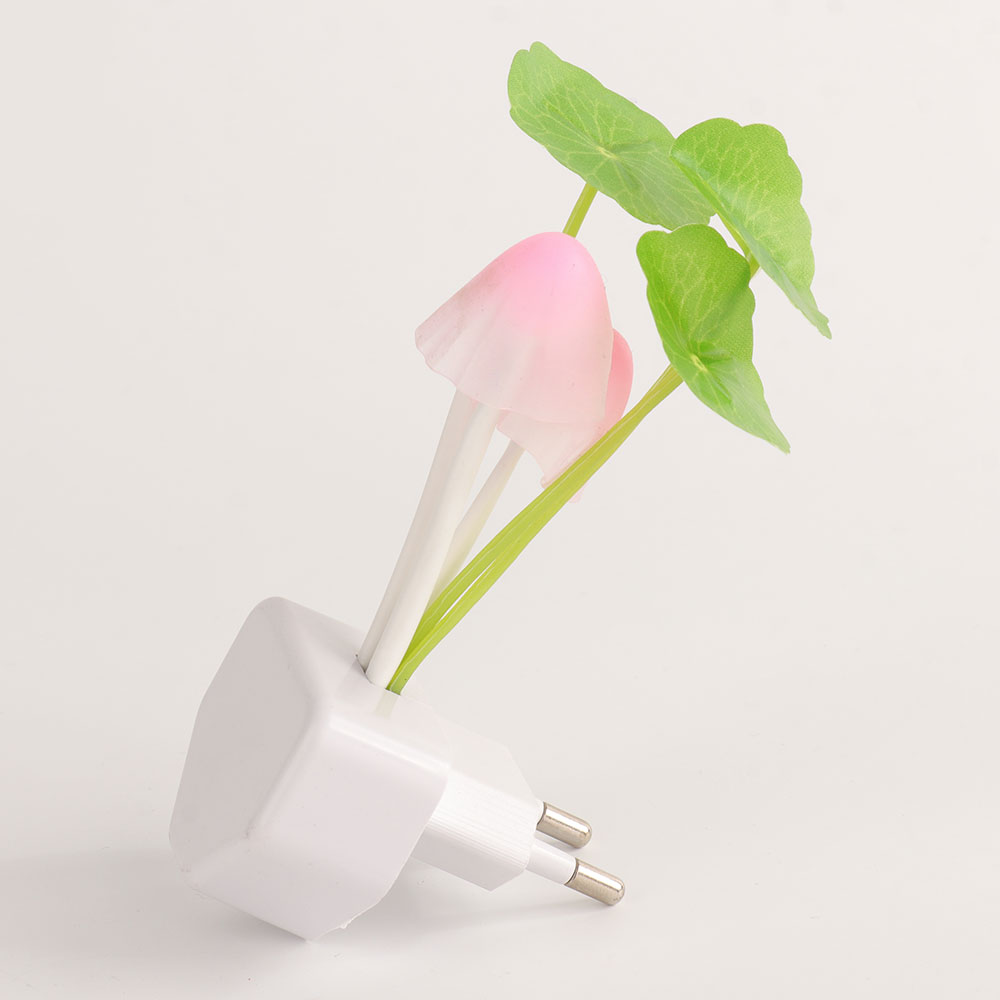 Enchanted Forest™ Color-Changing LED Mushroom Light – Smart Dusk-to-Dawn Sensor Night Light