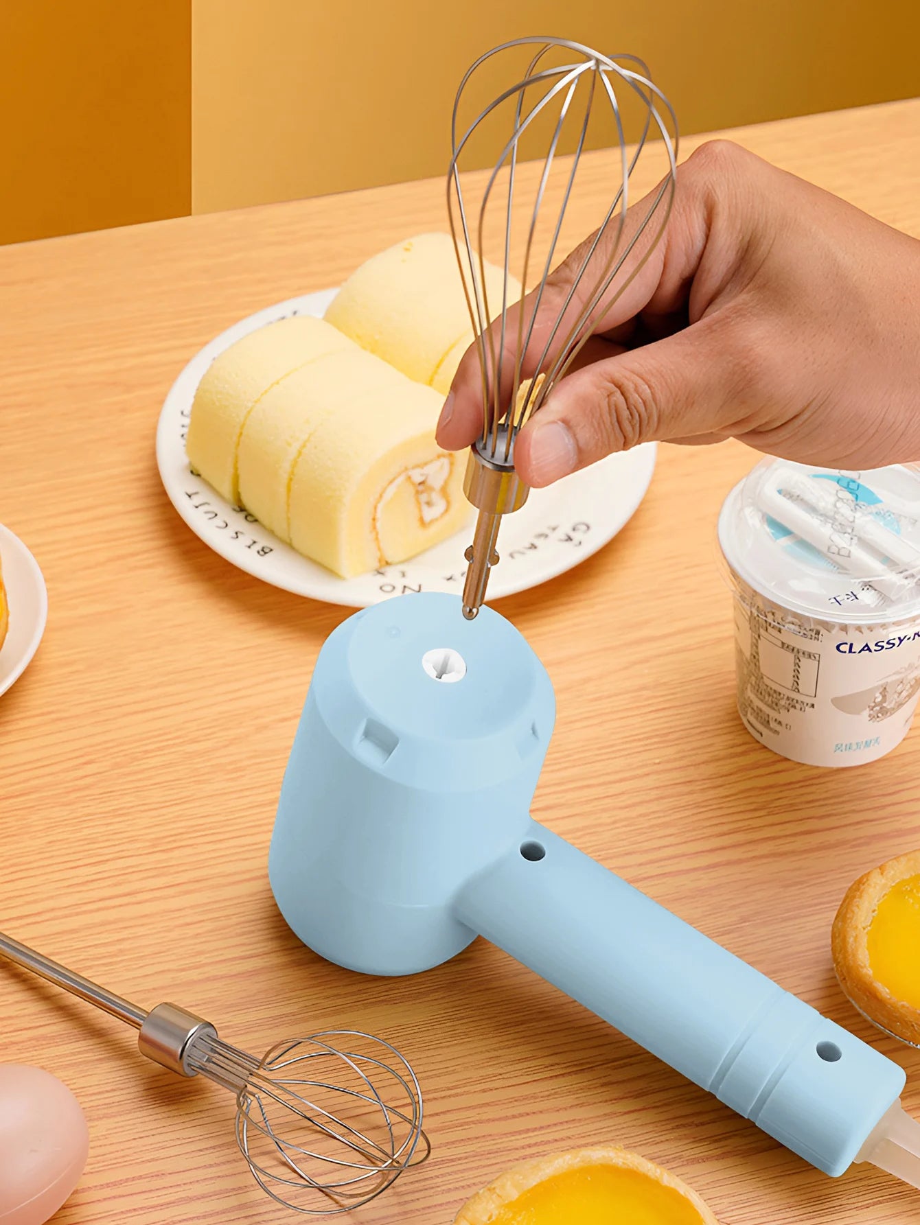 1Pcs Electric Whisk Stirrer Milk Frother Food Processor Portable 3-speed Whisk Cake Baking Kitchen Tools