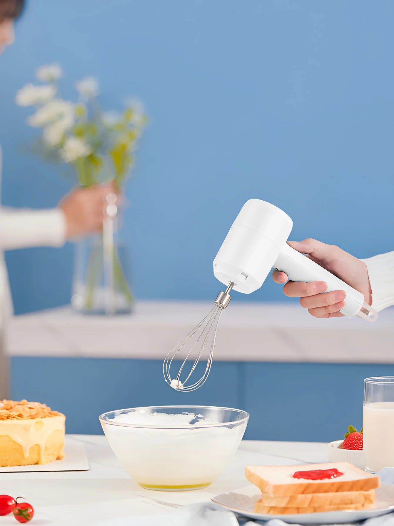 1Pcs Electric Whisk Stirrer Milk Frother Food Processor Portable 3-speed Whisk Cake Baking Kitchen Tools